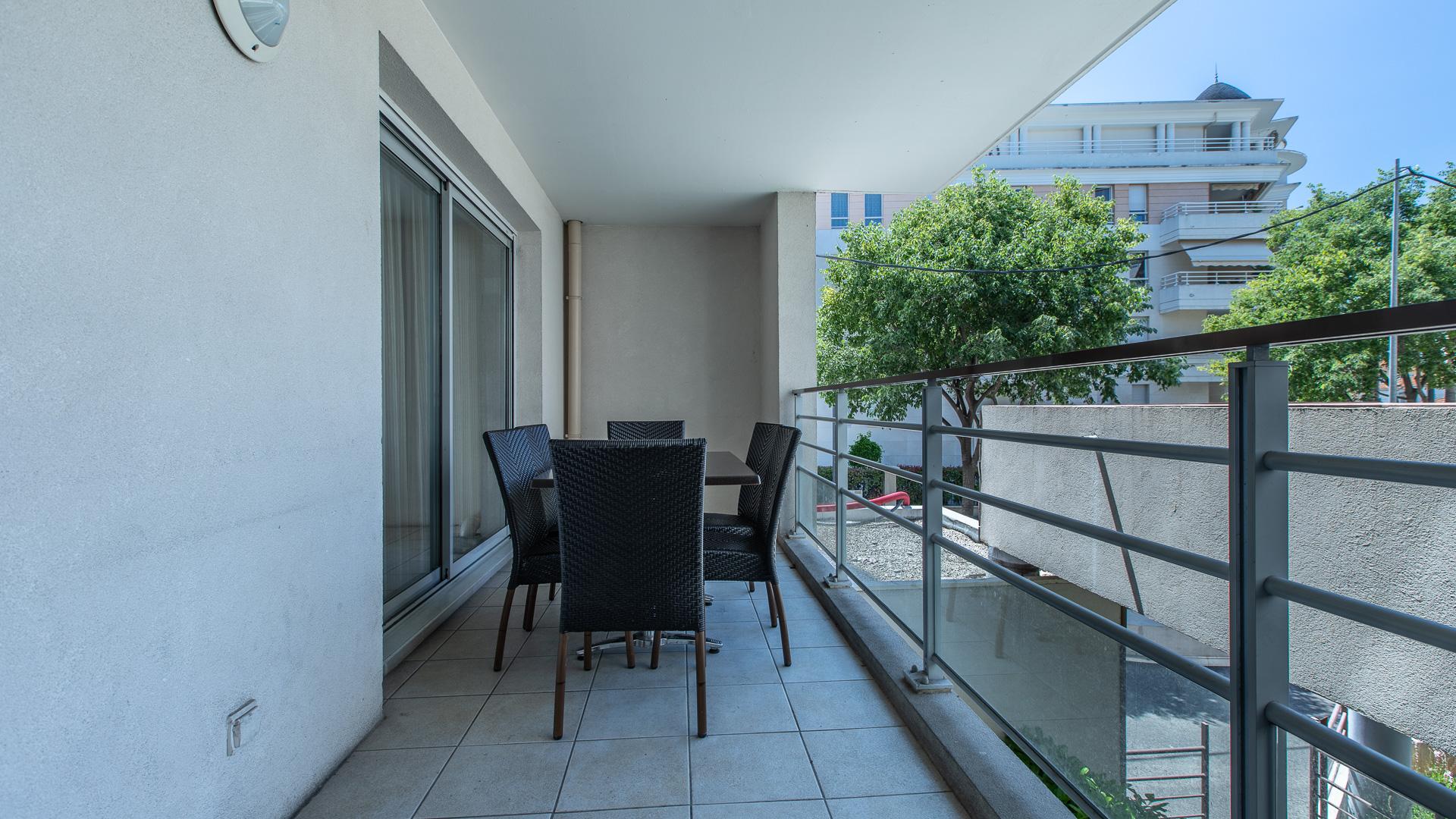 Vacanceole - Residence Le Crystal Cagnes-sur-Mer Zewnętrze zdjęcie