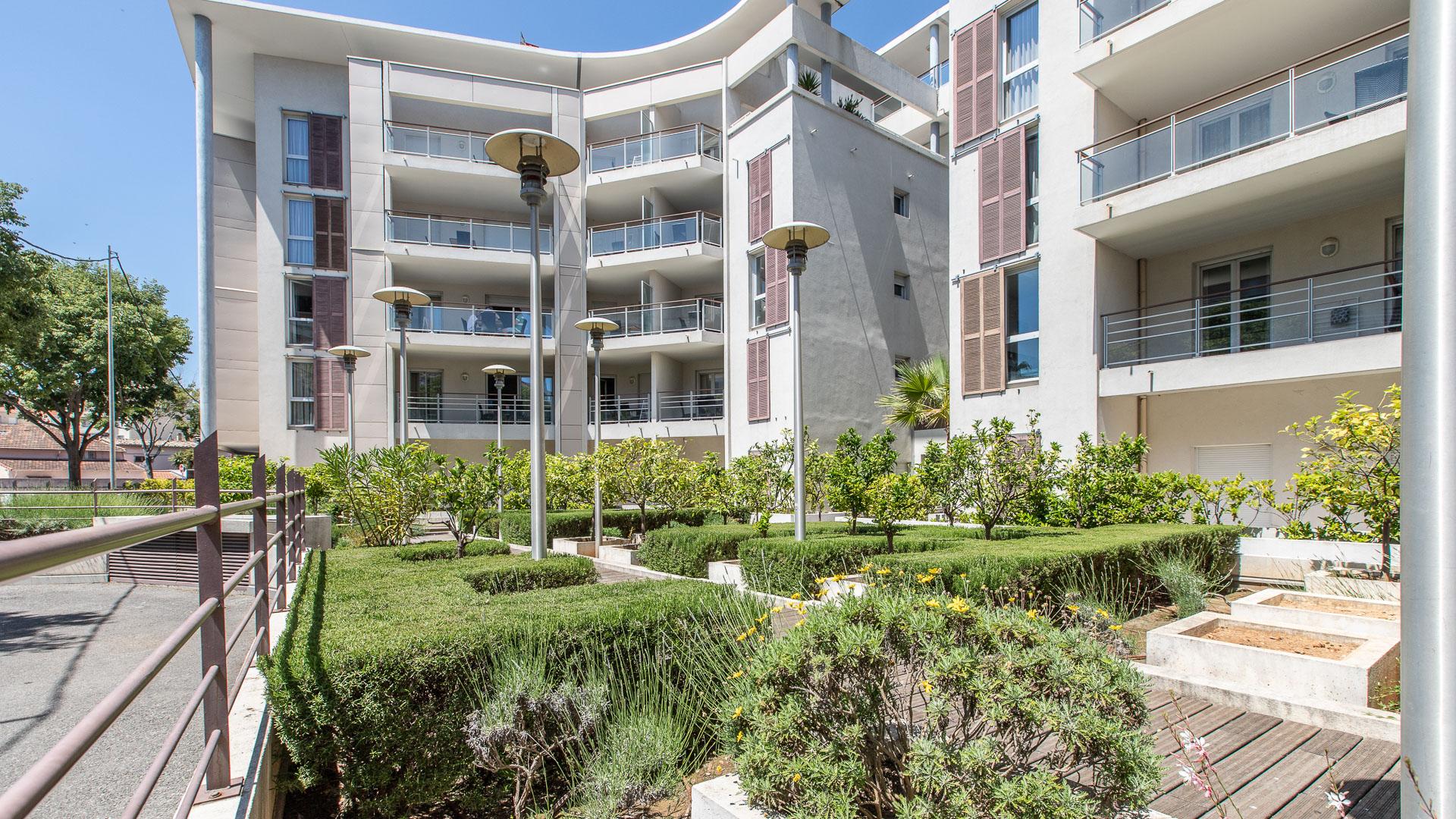 Vacanceole - Residence Le Crystal Cagnes-sur-Mer Zewnętrze zdjęcie